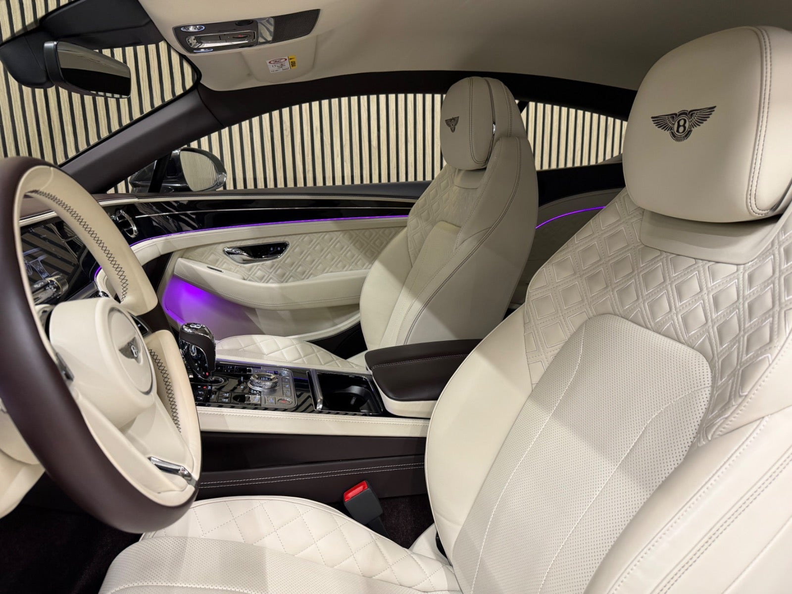 Brun Bentley Continental GT fra 2019
