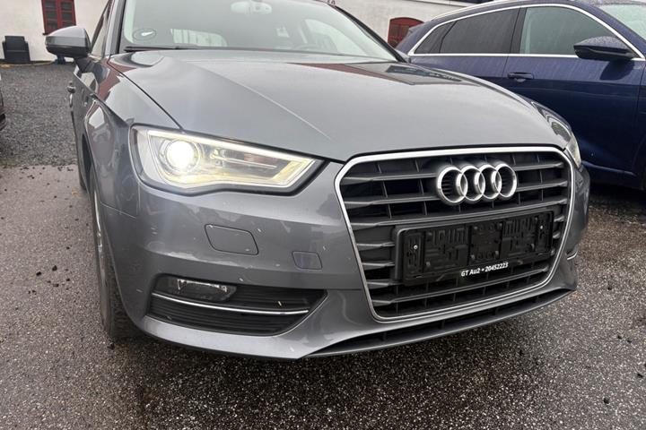 Grå Audi A3 fra 2015