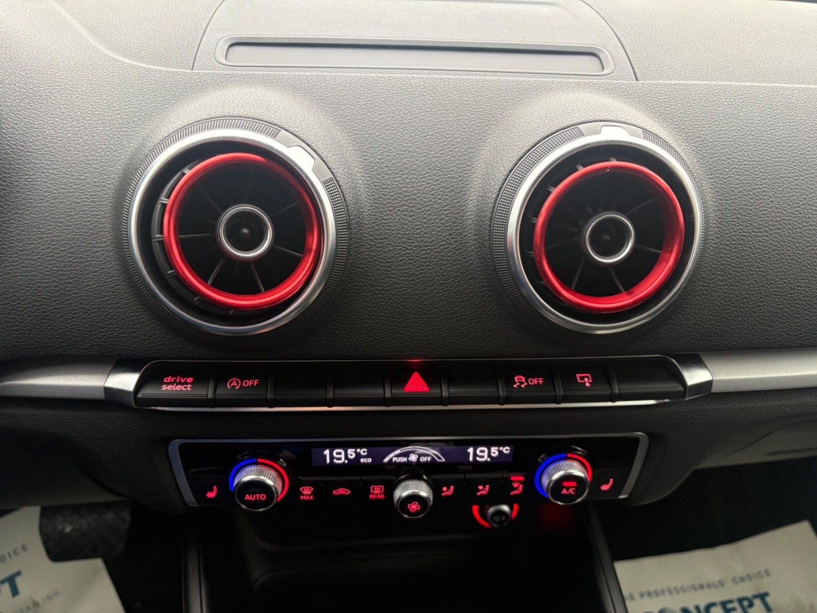 Grå Audi A3 fra 2015
