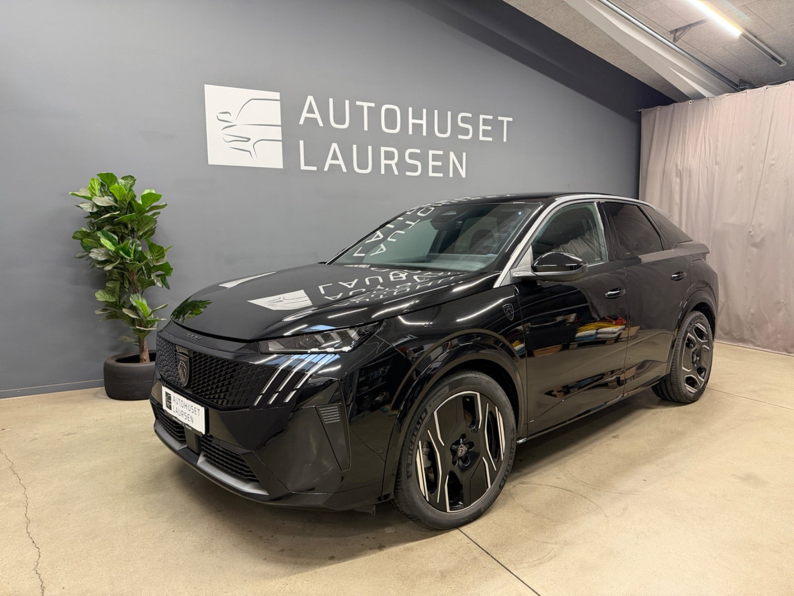 Peugeot e-3008 77 GT