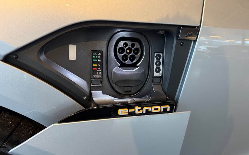 Audi e-tron 55 S-line quattro