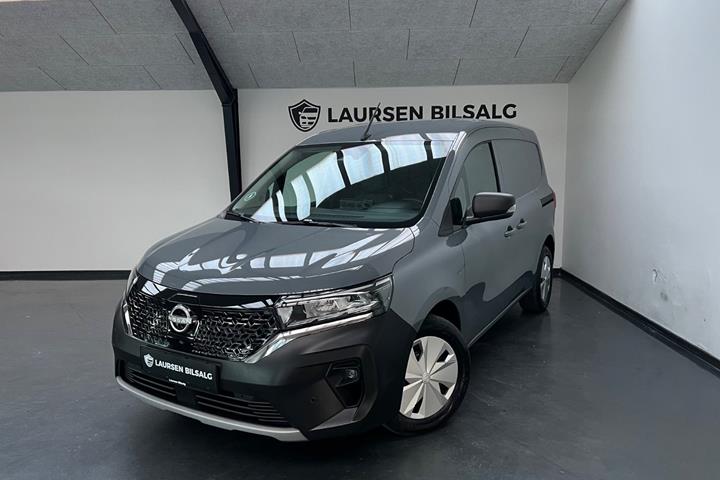 Grå Nissan Townstar fra 2024