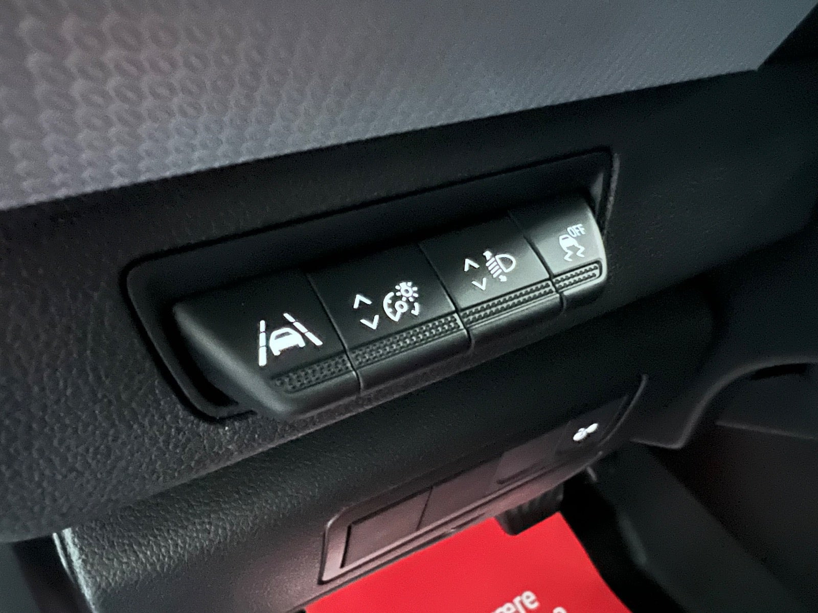 Grå Nissan Townstar fra 2024