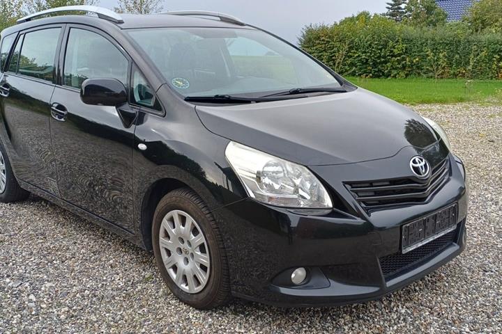 undefined Toyota Sportsvan fra 2011