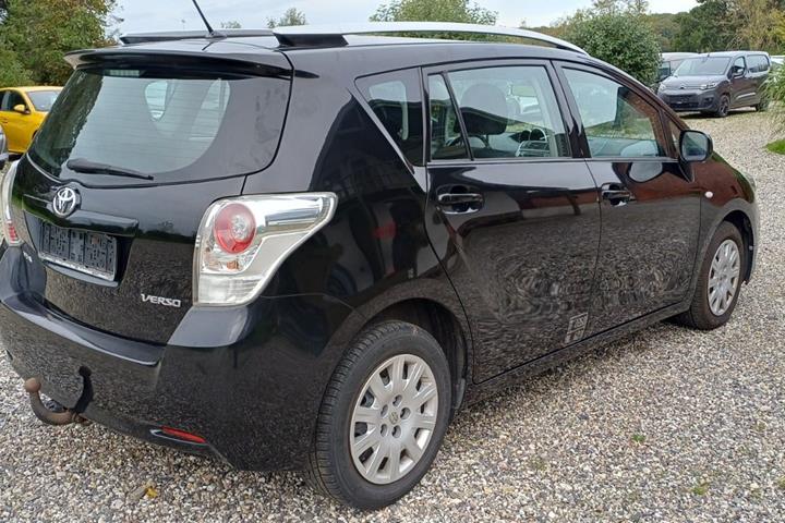 undefined Toyota Sportsvan fra 2011
