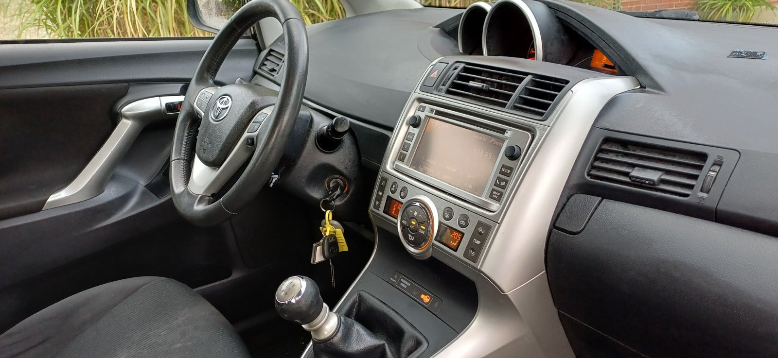undefined Toyota Sportsvan fra 2011