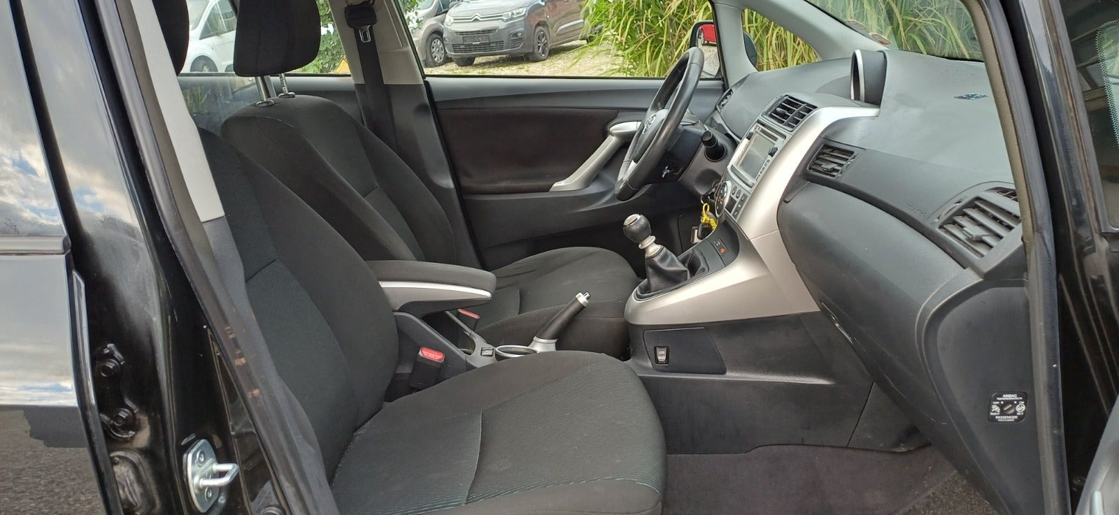 undefined Toyota Sportsvan fra 2011