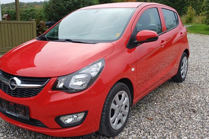 Rød Opel Karl fra 2017