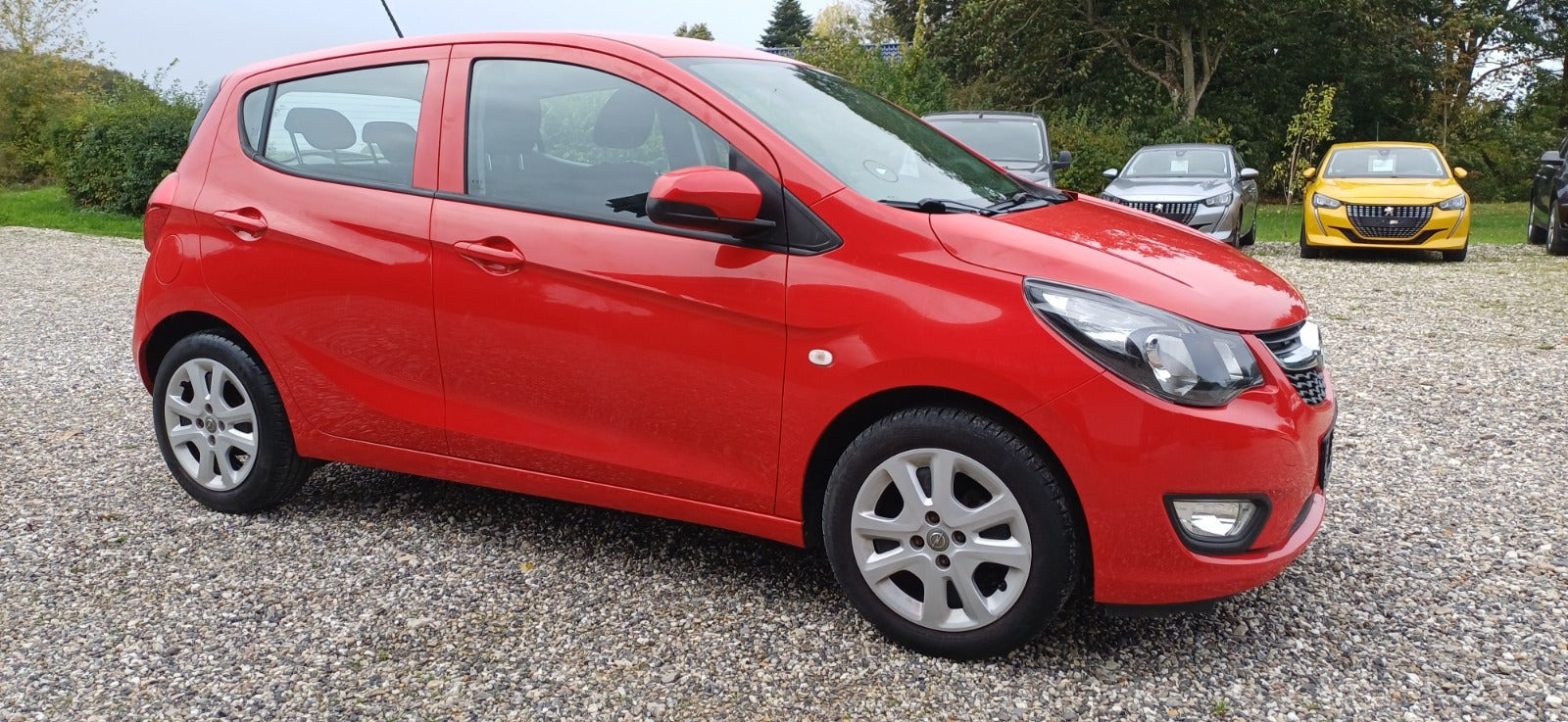 Rød Opel Karl fra 2017