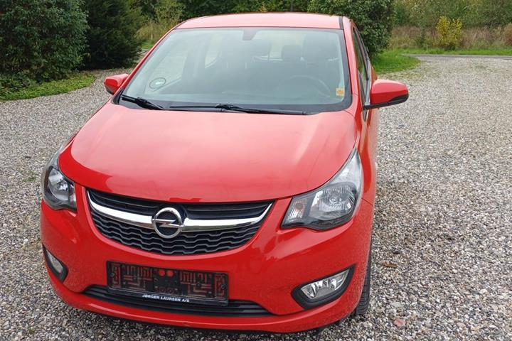 Rød Opel Karl fra 2017