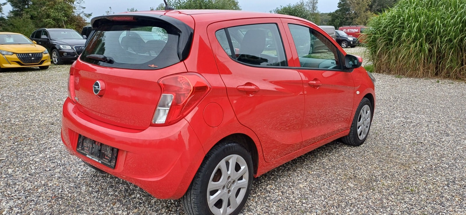 Rød Opel Karl fra 2017