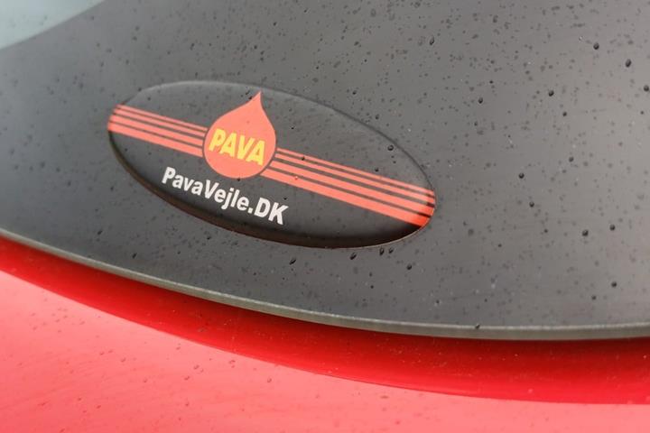 Rød Opel Karl fra 2017