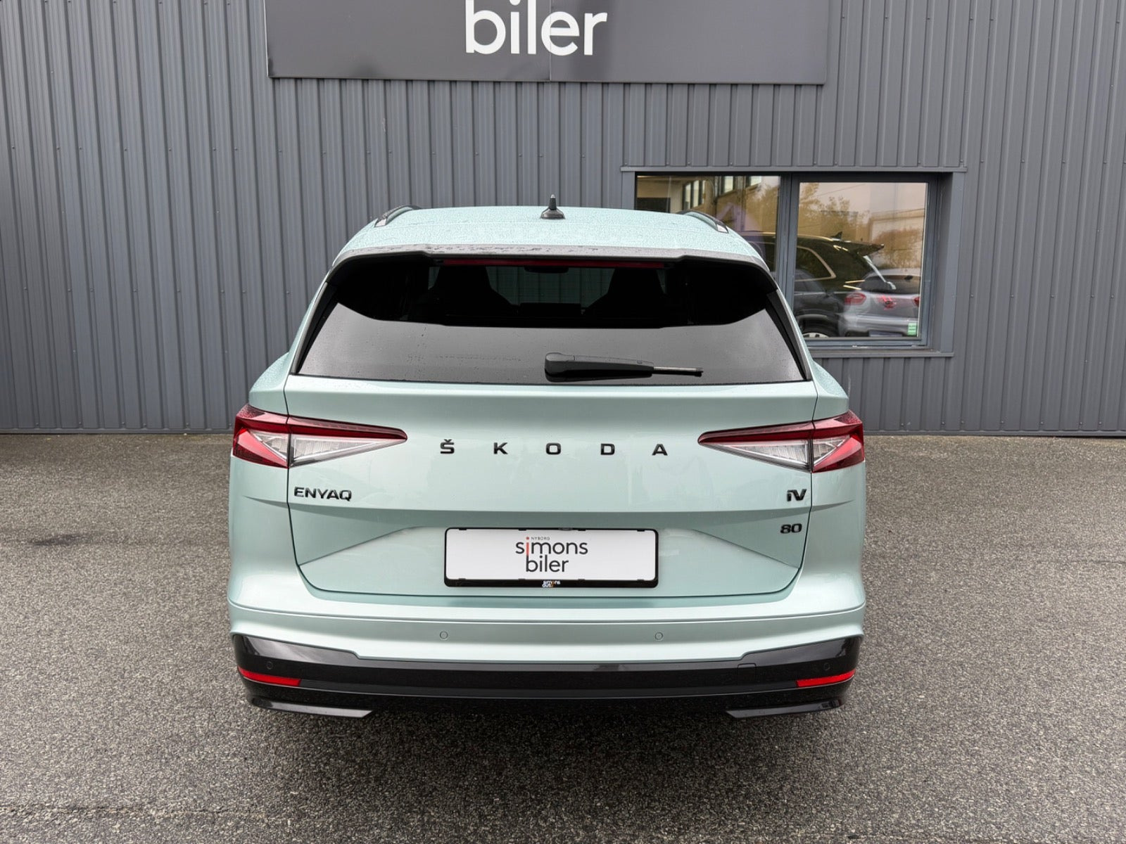Grøn Skoda Enyaq fra 2023