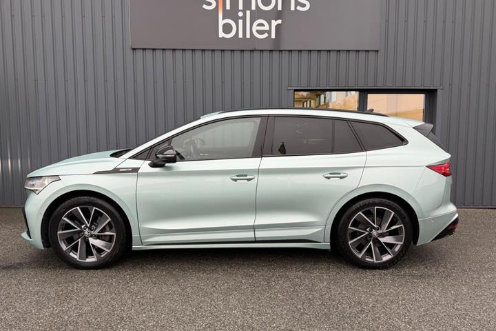 Grøn Skoda Enyaq fra 2023