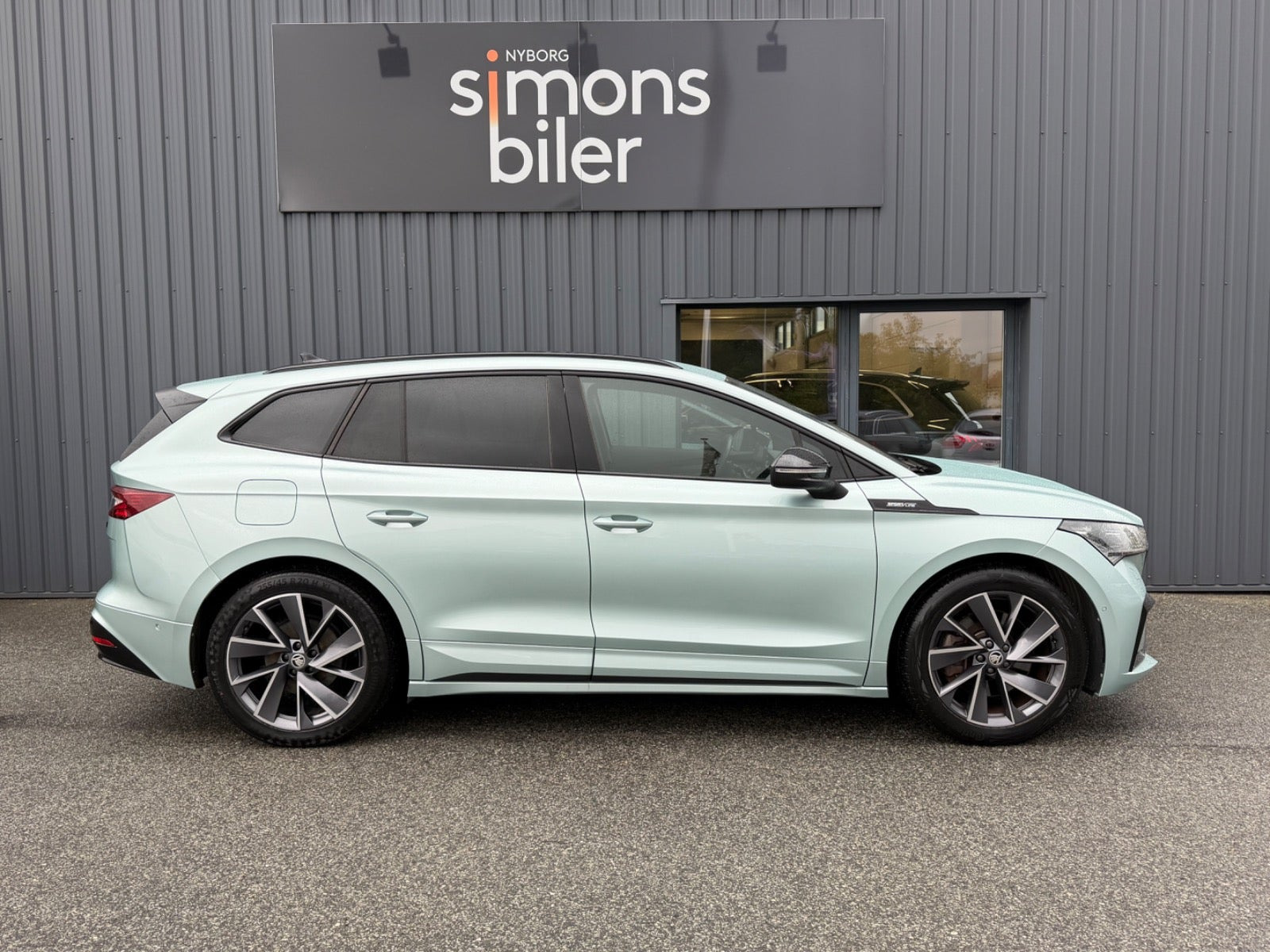 Grøn Skoda Enyaq fra 2023