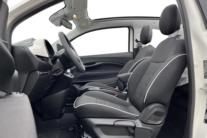Hvid Fiat 500e fra 2023