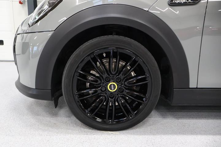 Grå Mini Cooper SE fra 2022