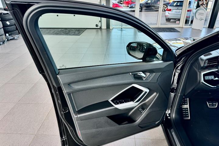 Sort Audi Q3 fra 2022