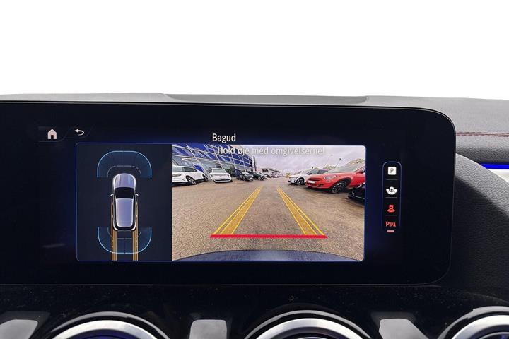 Sort Mercedes EQA350 fra 2024