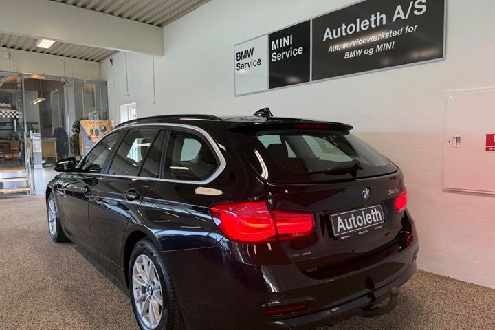Sort BMW 320d fra 2019