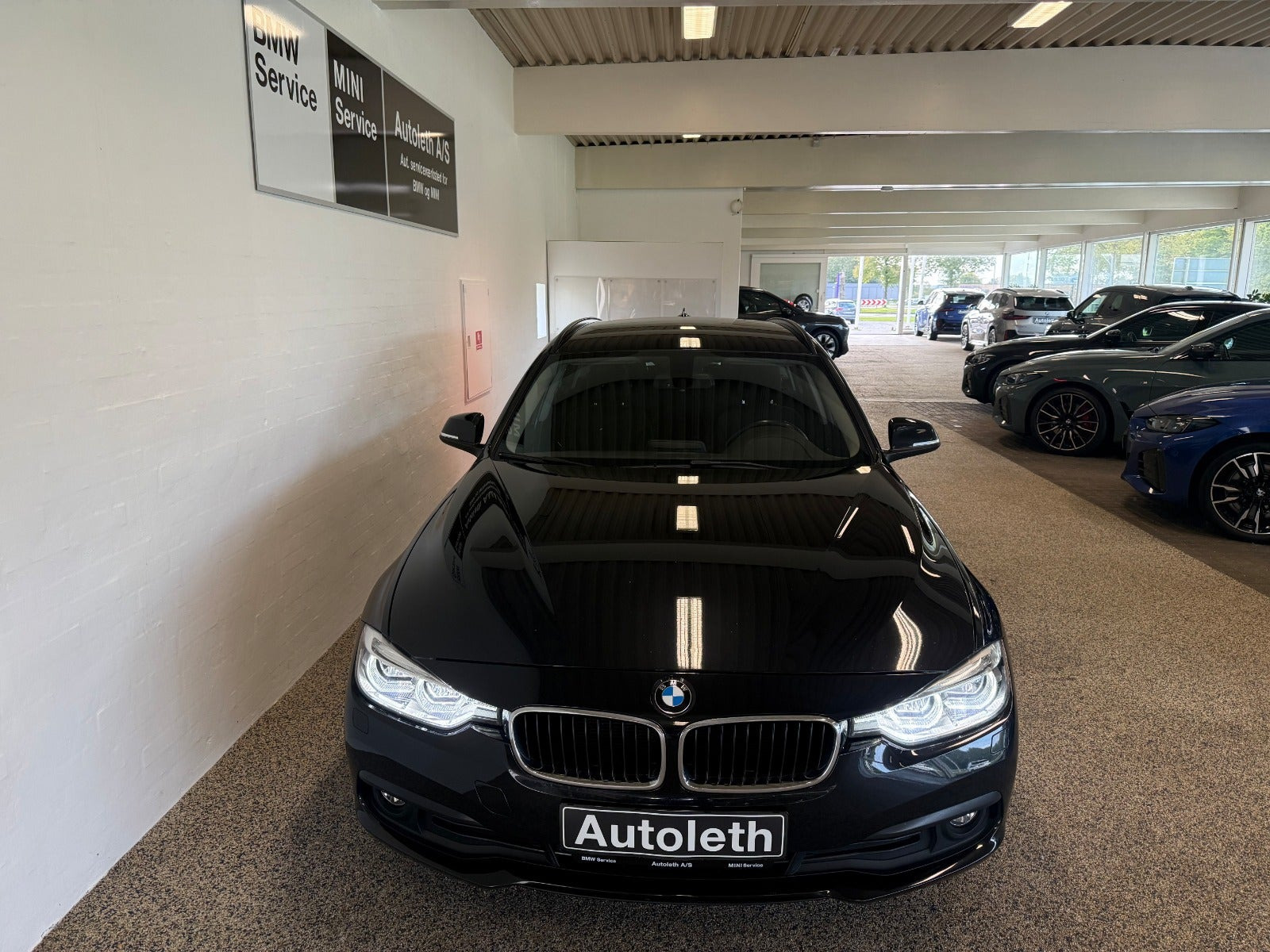 Sort BMW 320d fra 2019