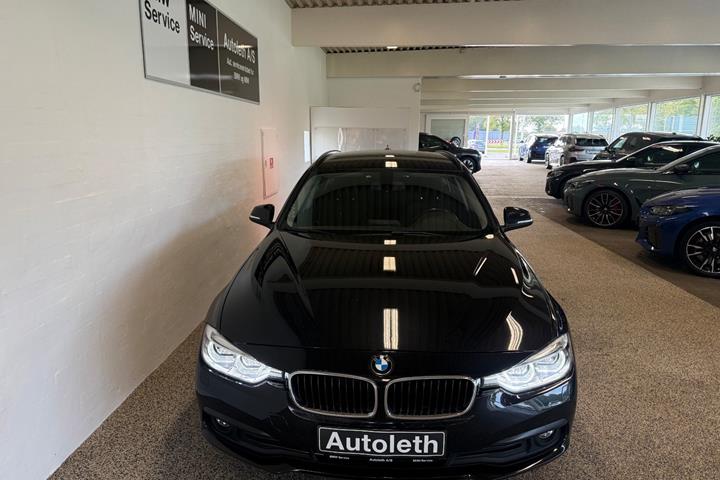Sort BMW 320d fra 2019