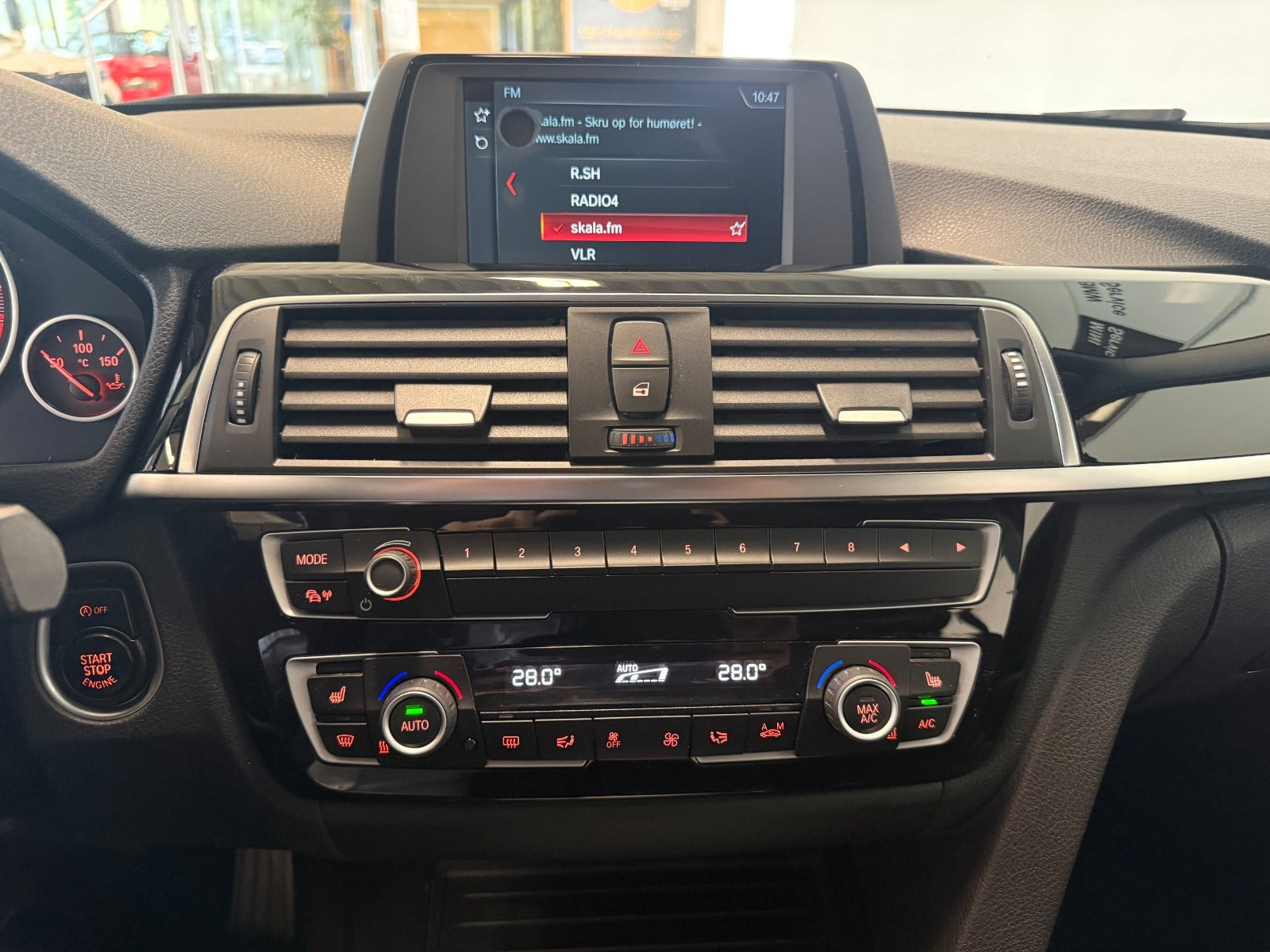 Sort BMW 320d fra 2019
