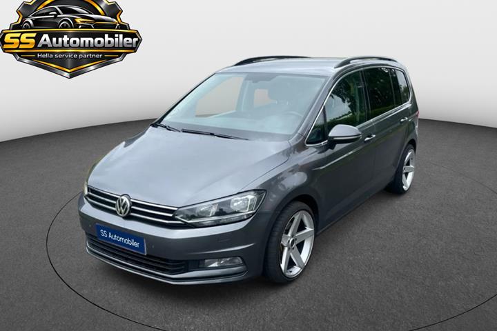 Grå VW Touran fra 2016
