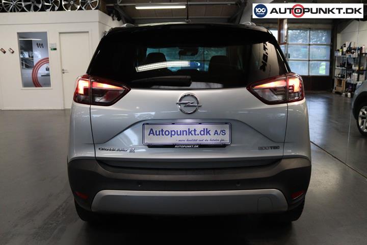 Grå Opel Crossland X fra 2019
