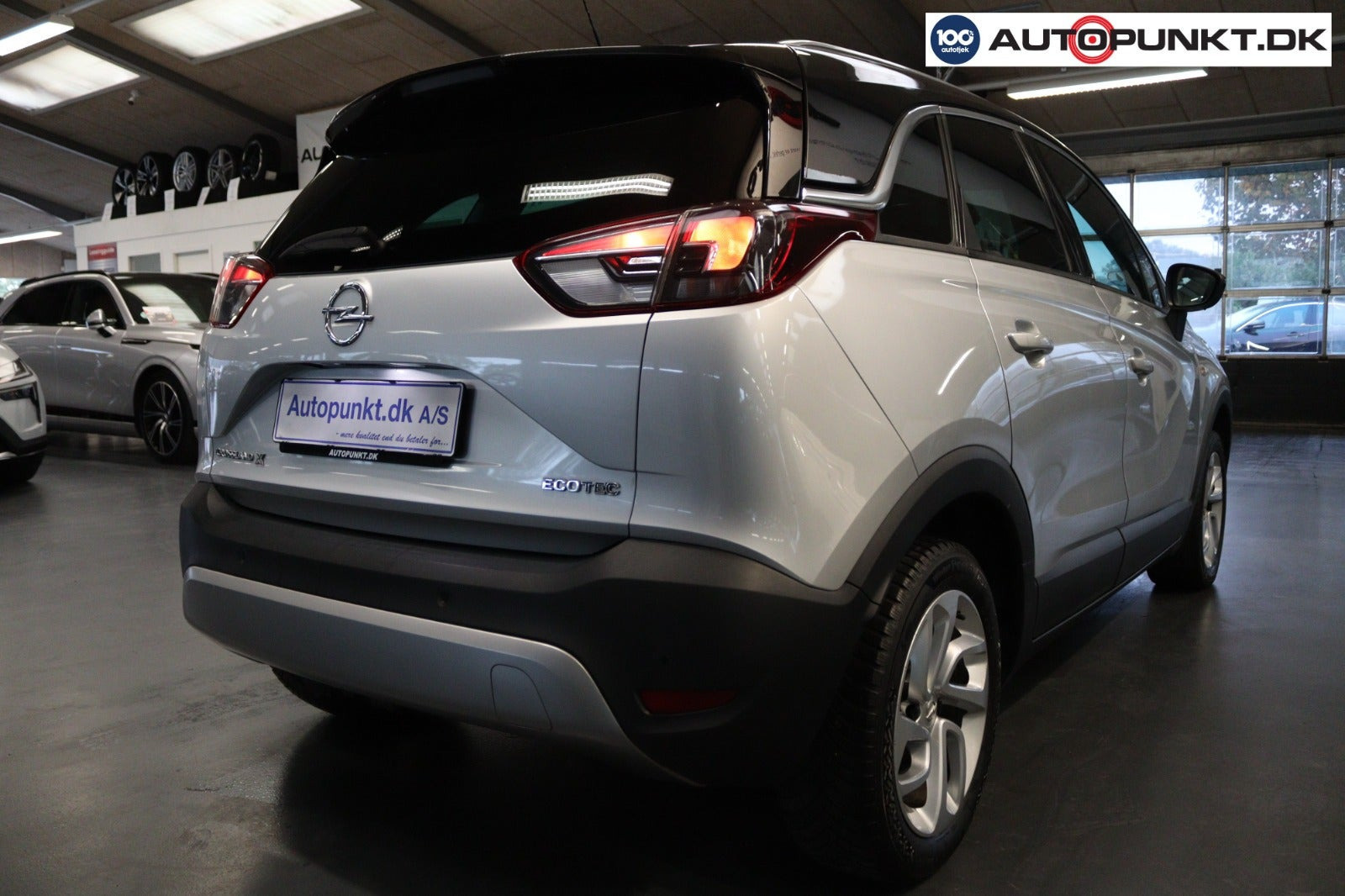 Grå Opel Crossland X fra 2019