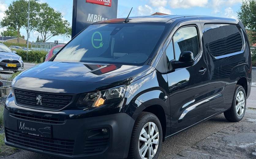 Peugeot Partner 1,5 BlueHDi 130 L2V2 Ultimate EAT8 Van