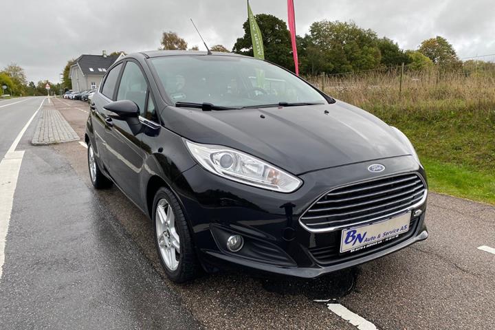 Sort Ford Fiesta fra 2015