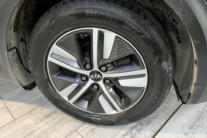 Sort Kia Niro fra 2020