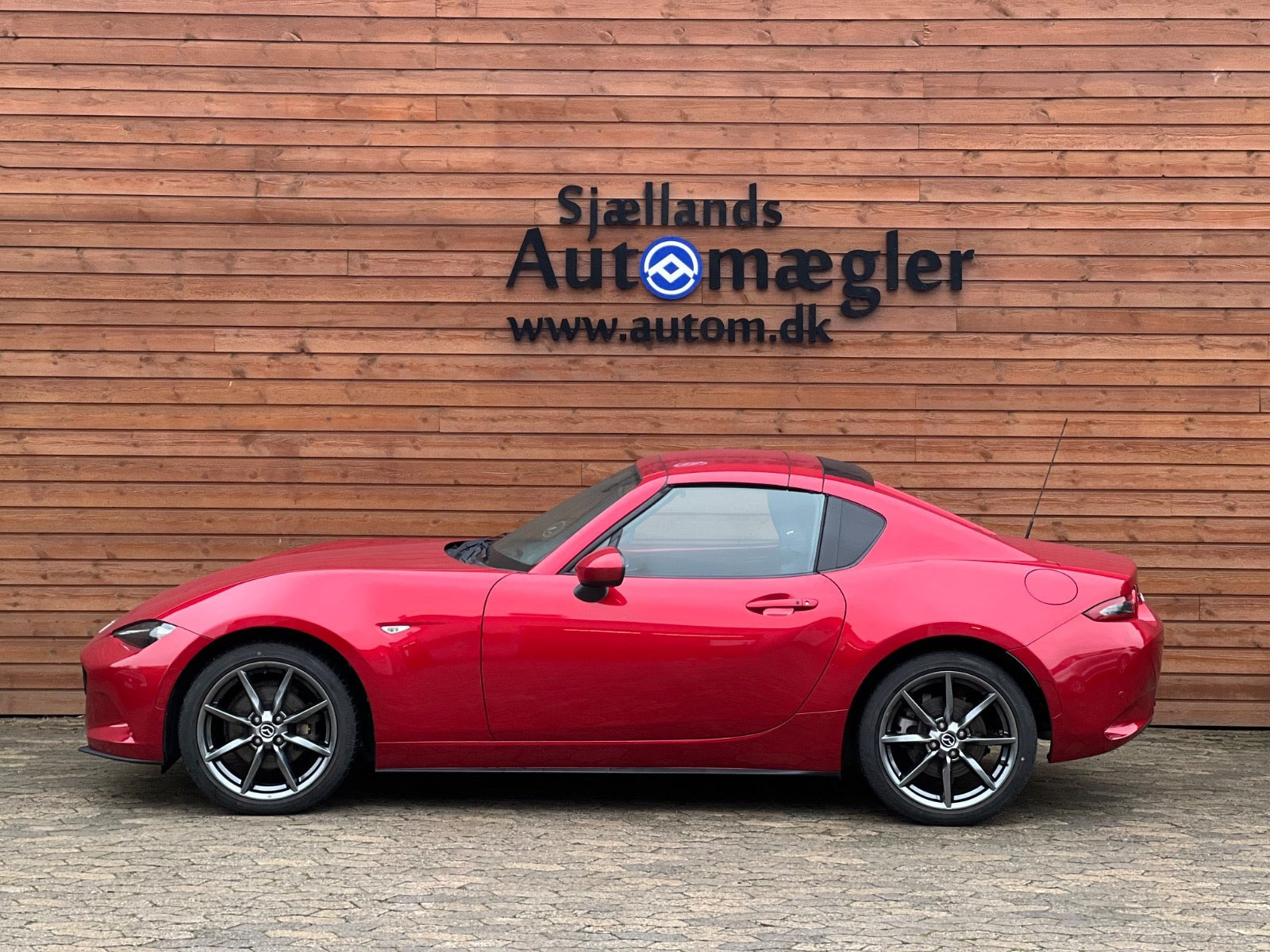 Mazda MX-5 2,0 SkyActiv-G 160 Roadster Sport