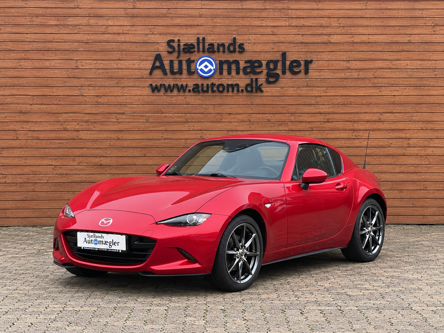 Sort Mazda MX-5 fra 2016