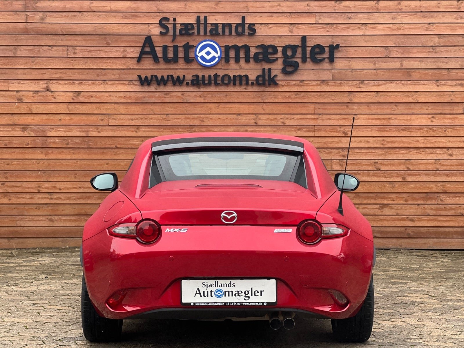 Sort Mazda MX-5 fra 2016
