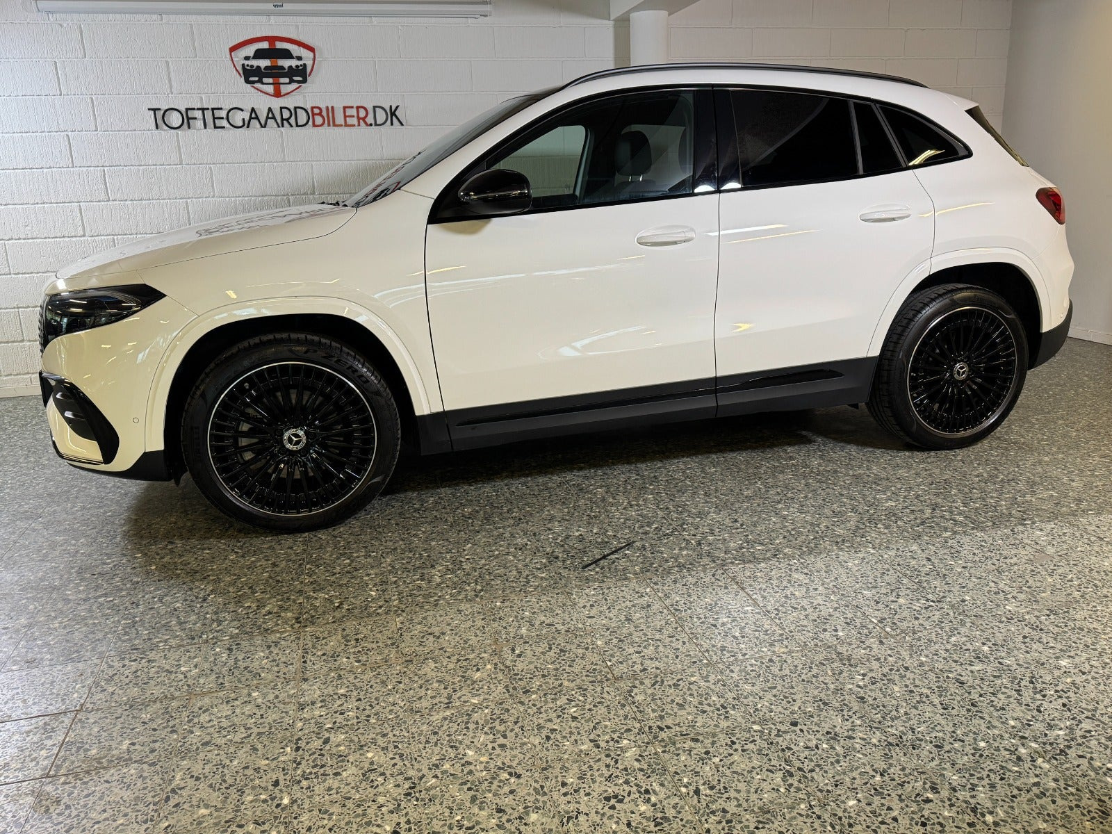 Hvid Mercedes EQA250+ fra 2025