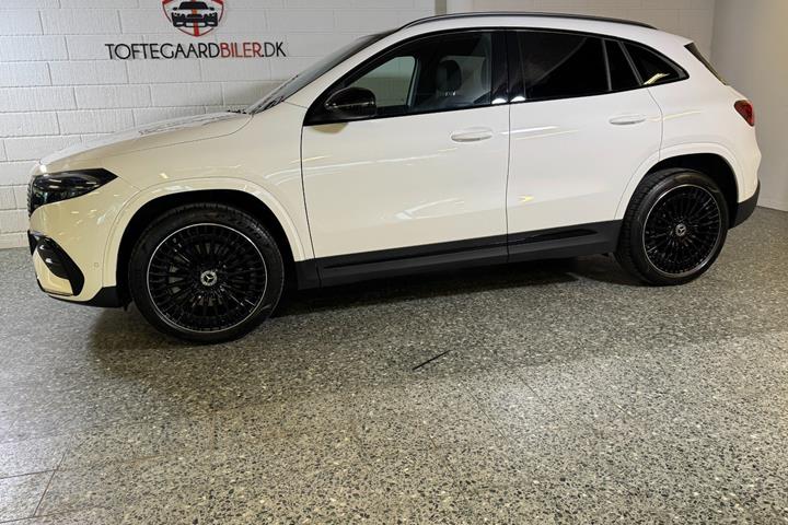 Hvid Mercedes EQA250+ fra 2025