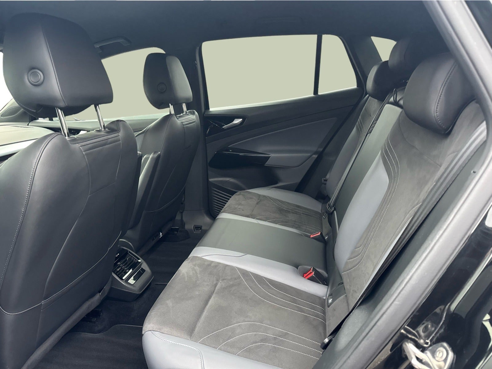 Sort VW ID.4 fra 2023