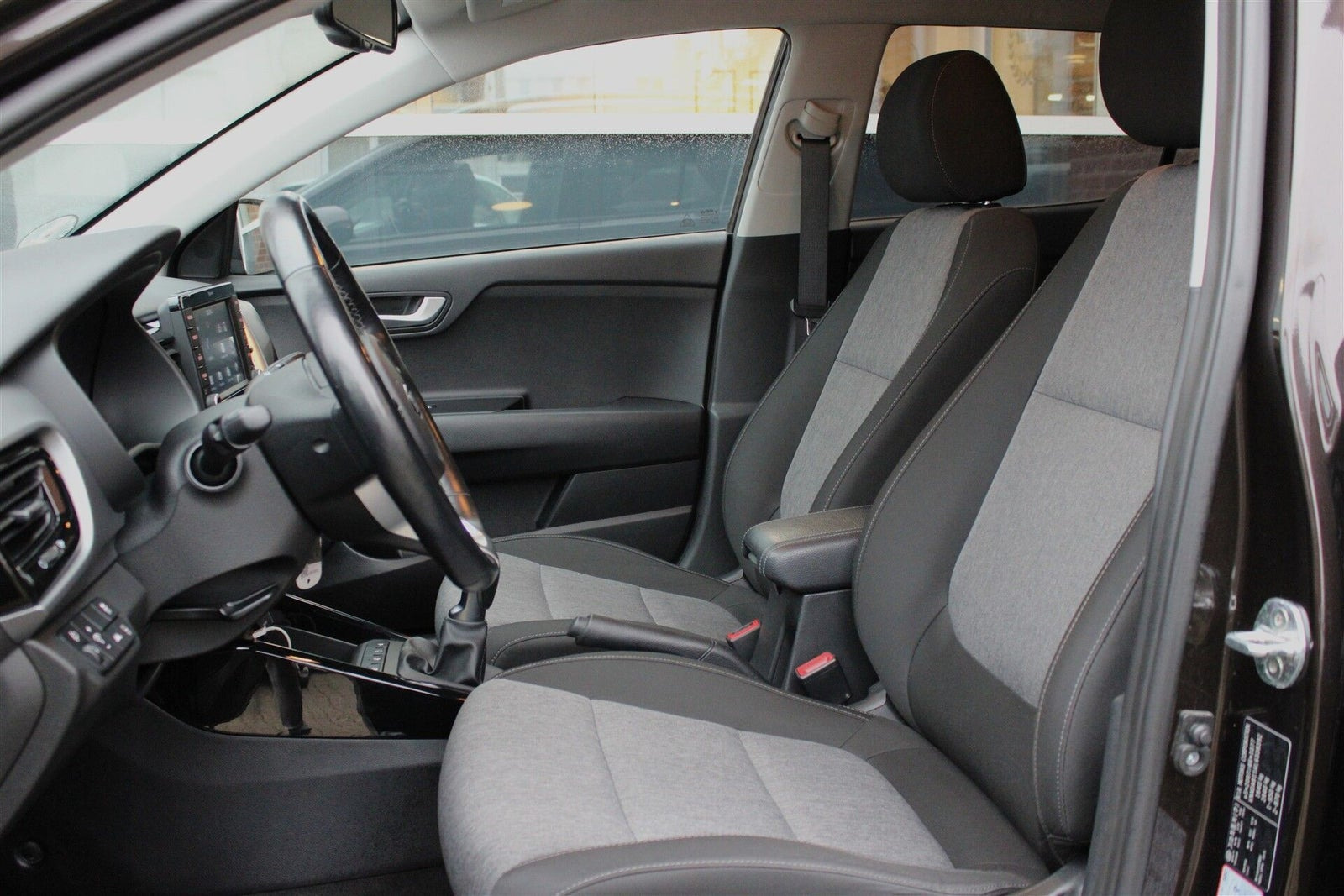 Brun Kia Stonic fra 2020