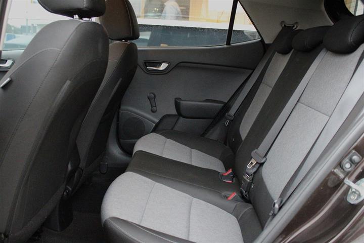 Brun Kia Stonic fra 2020