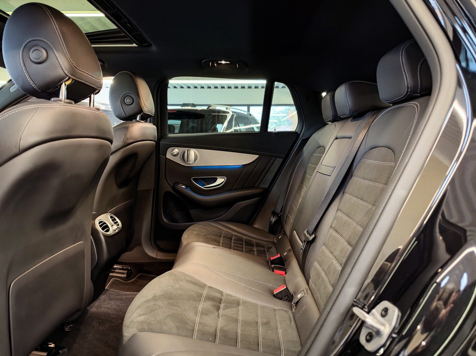 Sort Mercedes EQC400 fra 2021