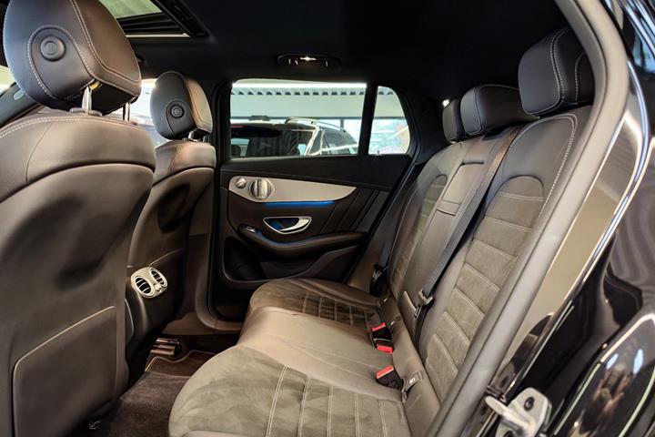 Sort Mercedes EQC400 fra 2021