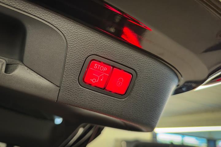 Sort Mercedes EQC400 fra 2021
