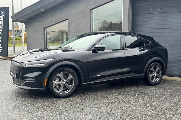 Sort Ford Mustang Mach-E fra 2022