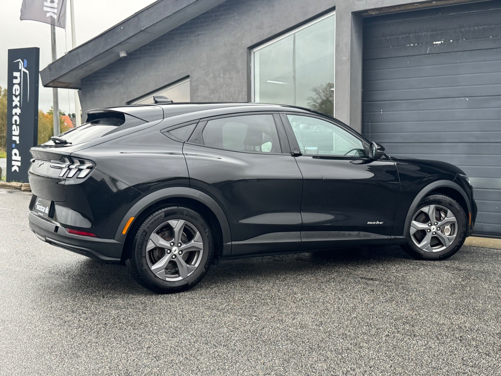 Sort Ford Mustang Mach-E fra 2022