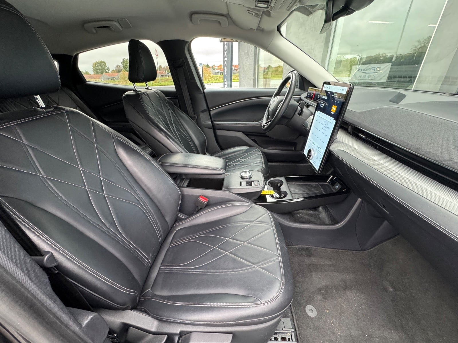 Sort Ford Mustang Mach-E fra 2022