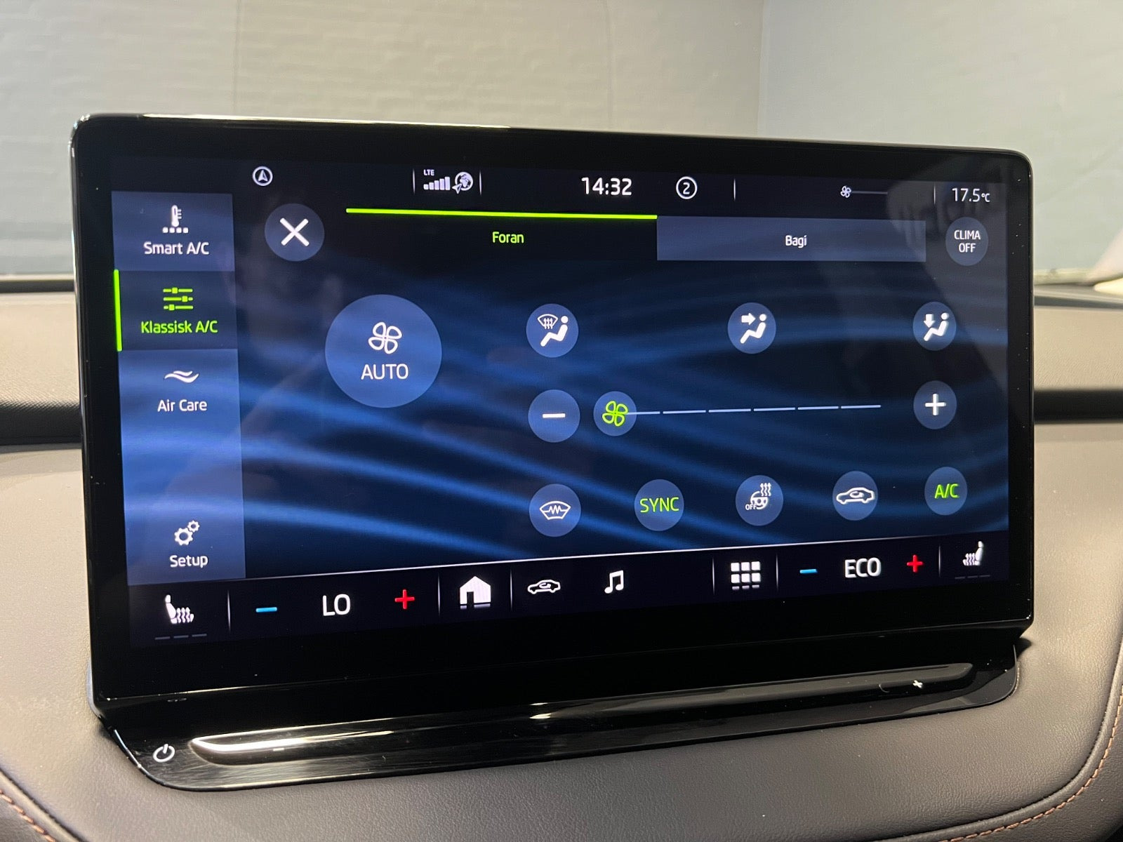 Sort Skoda Enyaq fra 2023