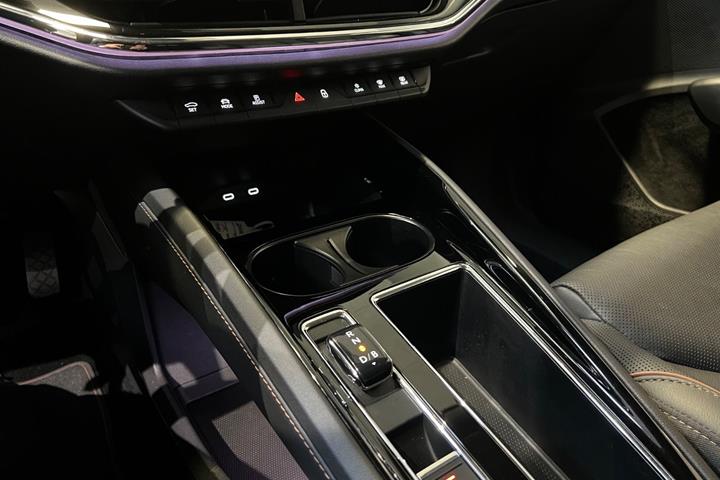 Sort Skoda Enyaq fra 2023