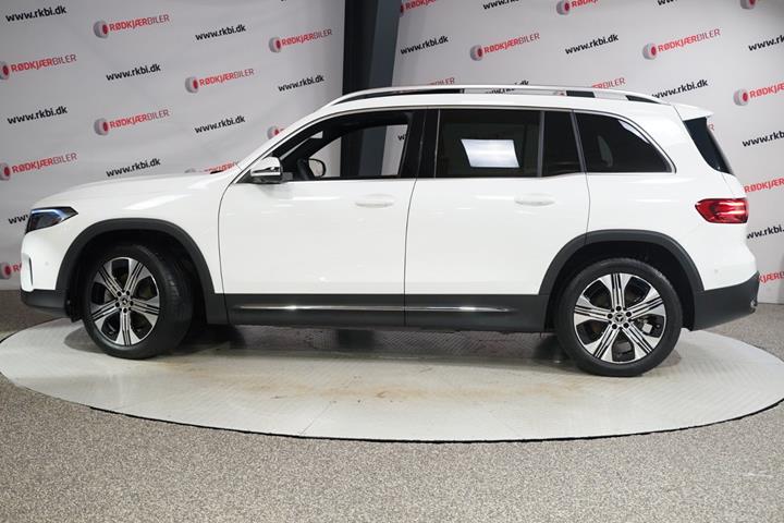 Hvid Mercedes EQB250+ fra 2025